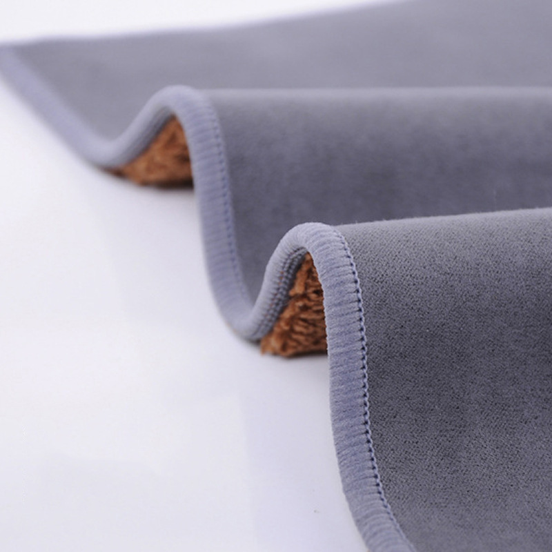 Double-Sided Coral Fleece Towel detail