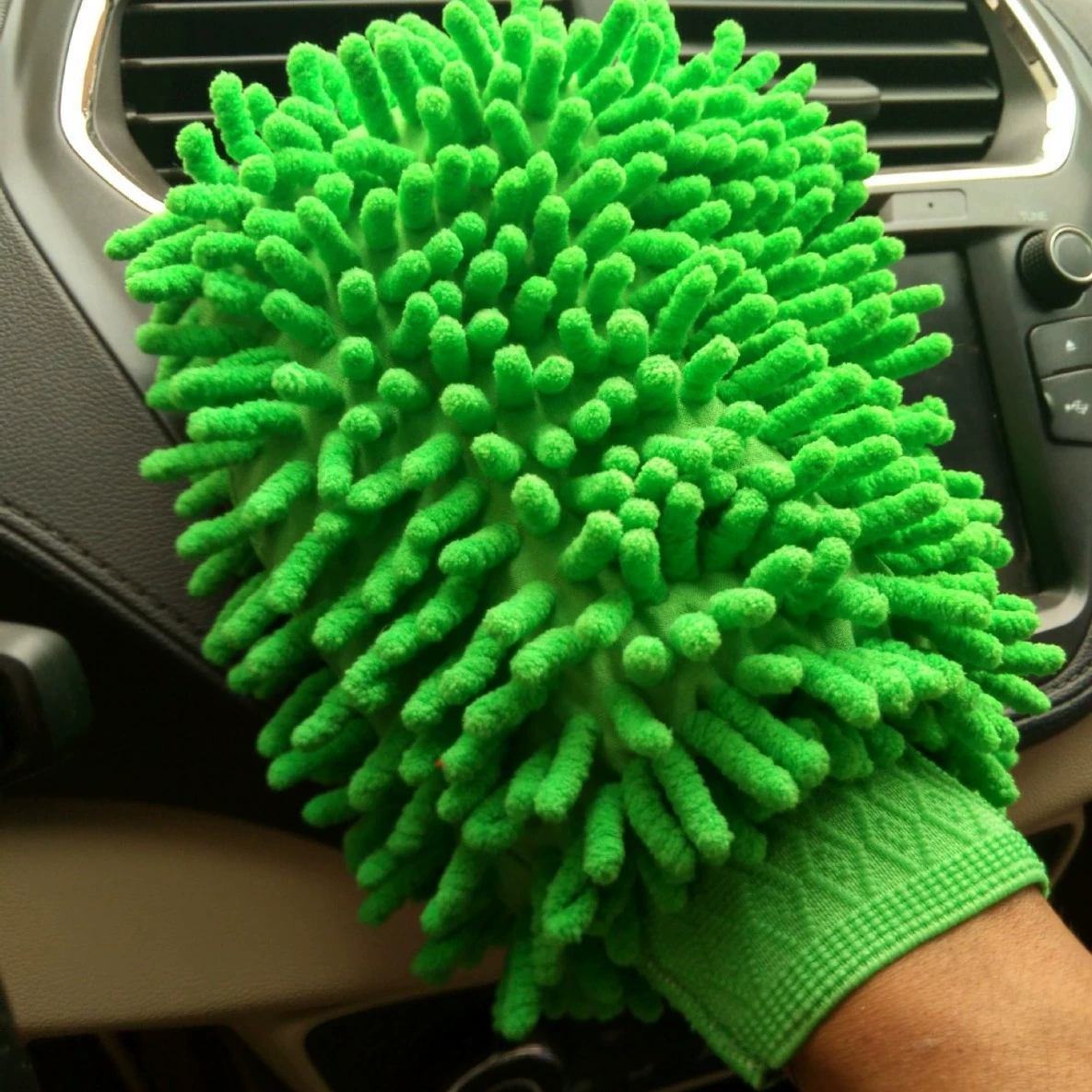 Chenille Car Wash Mitt detail