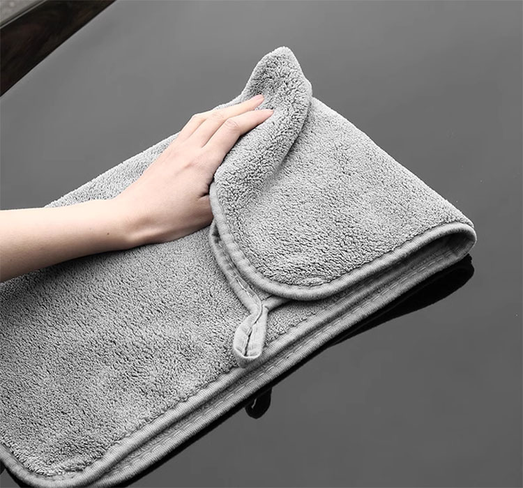 Dual-Layer Coral Fleece Towel detail